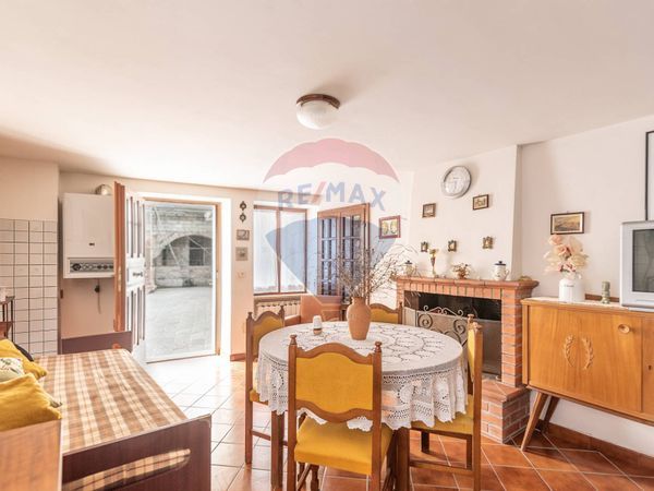 Casa Indipendente Fabriano, AN Vendita