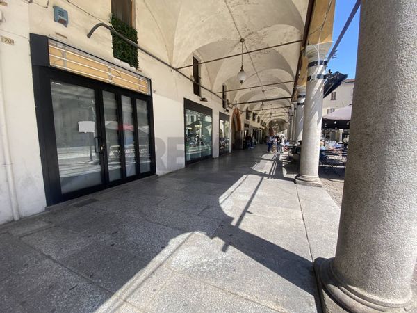 Locale Commerciale Centro, Novara, NO Affitto