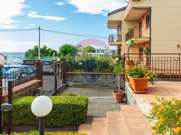 Villetta bifamiliare Acireale, CT Vendita