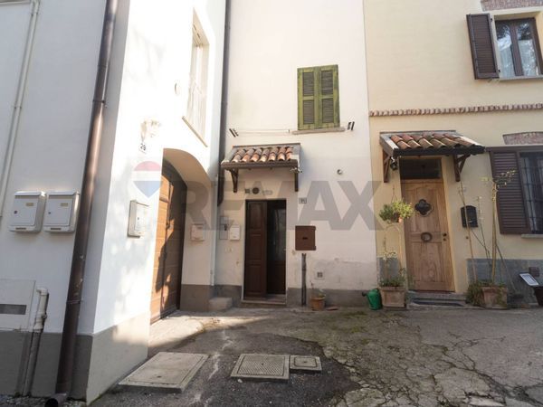 Appartamento Carate Brianza, MB Vendita