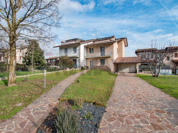 Villetta bifamiliare Castel Rozzone, BG Vendita