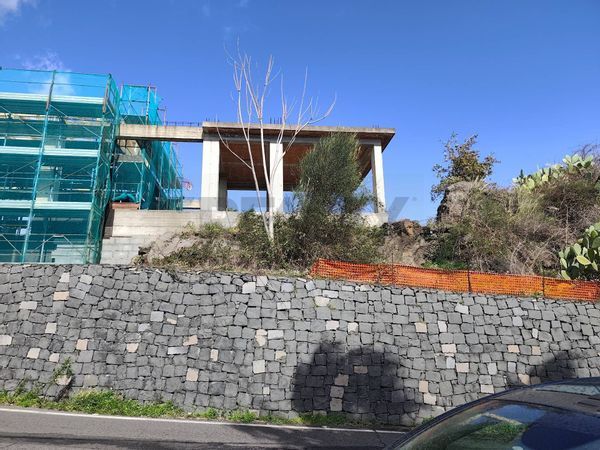 Nuove costruzioni Santa Venerina, CT Vendita