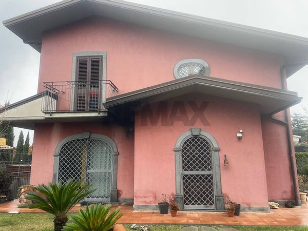 Villa singola Nicolosi, CT Vendita