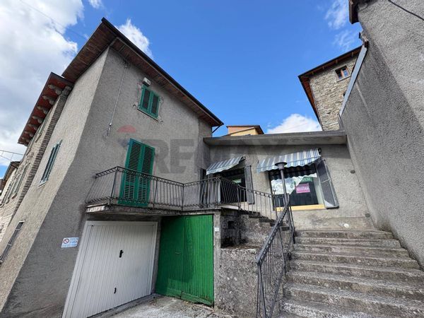 Porzione di casa Popiglio, San Marcello Piteglio, PT Vendita