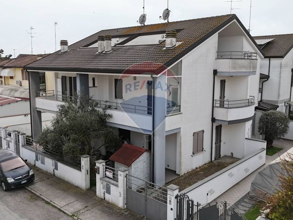 Villetta bifamiliare Lido degli Estensi, Comacchio, FE Vendita