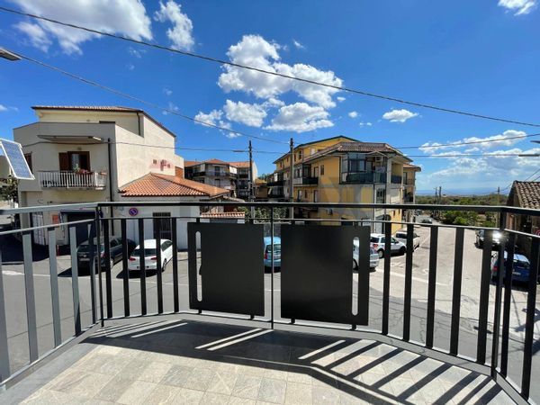 Nuove costruzioni Camporotondo Etneo, CT Vendita