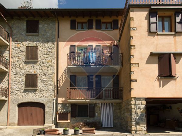 Appartamento Camerata Cornello, BG Vendita