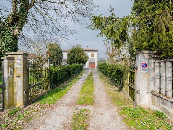 Villa singola Bardelle, San Benedetto Po, MN Vendita