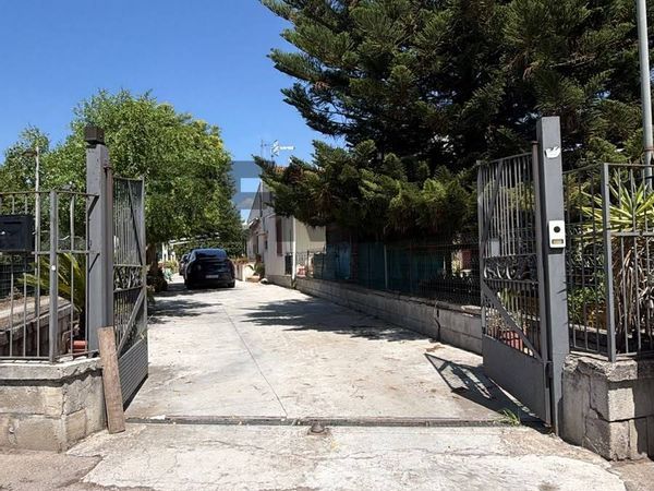Casa Indipendente Carinola, CE Vendita