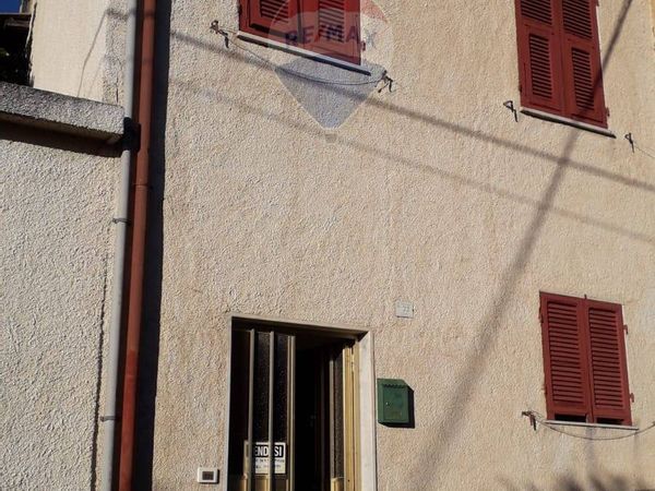 Casa Indipendente Arnasco, SV Vendita