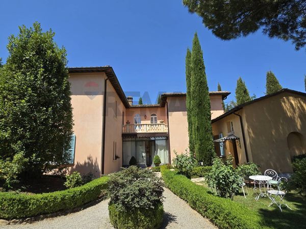 Cascina/Casale Montepulciano, SI Vendita