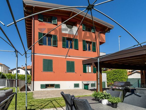 Villetta bifamiliare Cantù, CO Vendita
