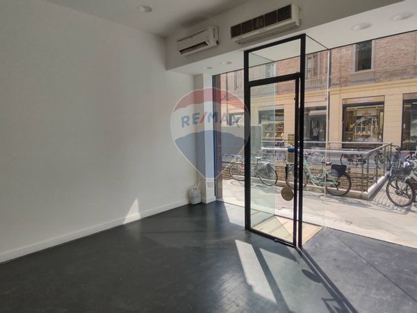 Negozio Centro storico, Rimini, RN Affitto - Foto 4
