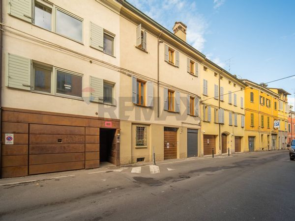 Appartamento Centro storico, Reggio nell'Emilia, RE Vendita
