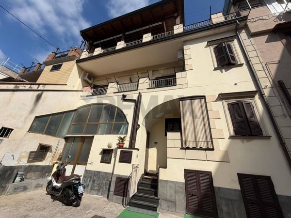 Casa Semindipendente Afragola, NA Vendita