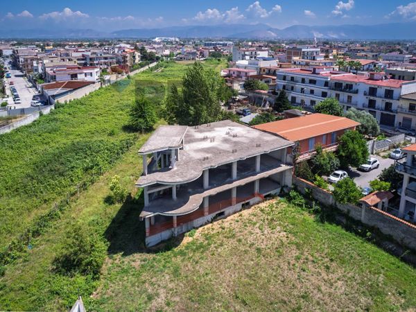 Commerciale Altro Zona Amendola, Afragola, NA Vendita