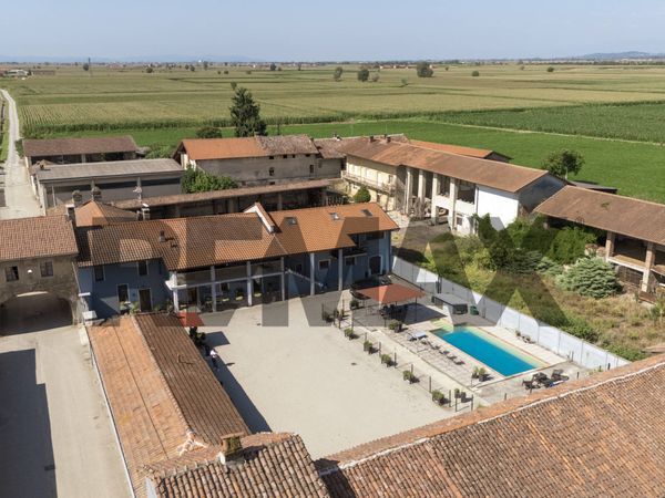 Cascina/Casale Tronzano Vercellese, VC Vendita