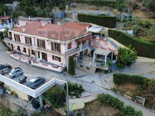 Villa a schiera Sanremo, IM Vendita