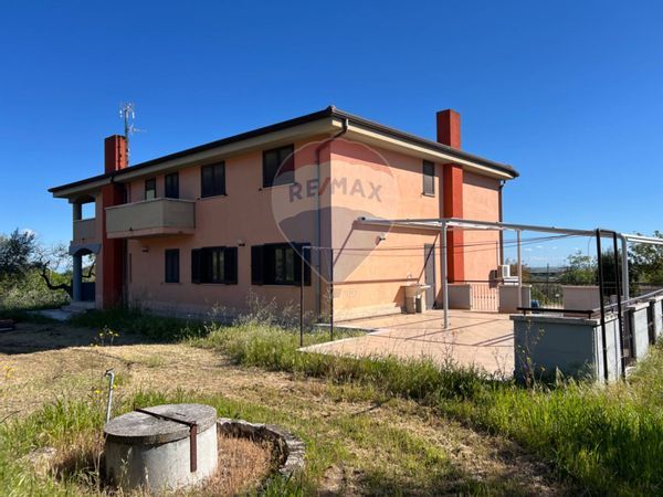 Casa Indipendente Venosa, PZ Vendita