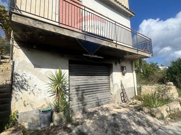 Casa Indipendente Sortino, SR Vendita