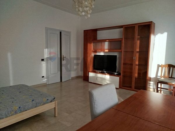 Stanza Montebello, Parma, PR Affitto