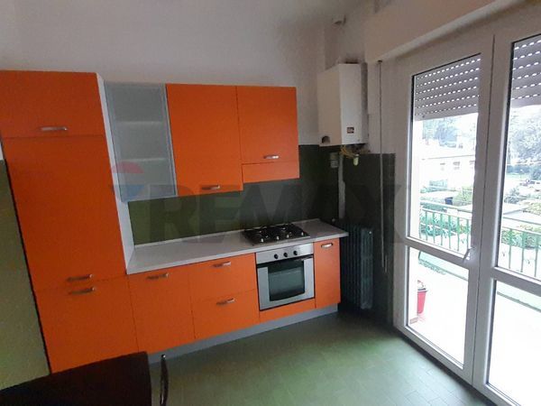 Appartamento Zona Viale Firenze, Foligno, PG Affitto - Foto 2