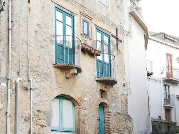Casa Semindipendente Castroreale, ME Vendita
