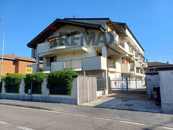 Garage/Box Seguro, Settimo Milanese, MI Vendita