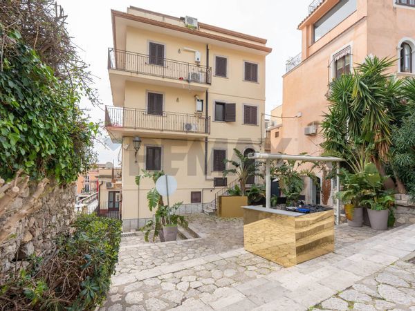 Casa Indipendente Centro, Taormina, ME Vendita
