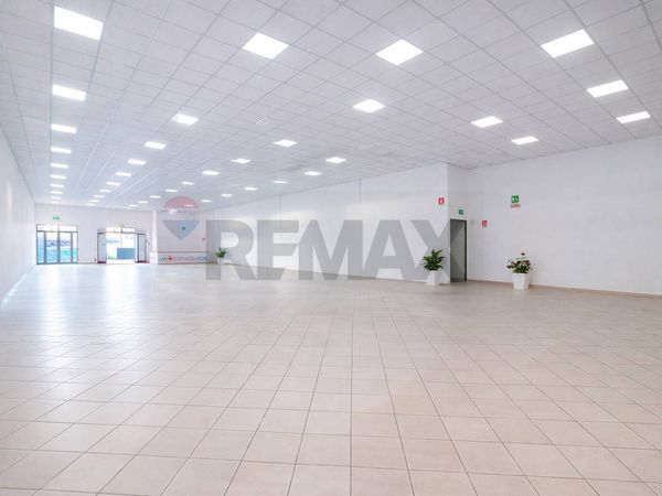 Locale Commerciale Civita Castellana, VT Vendita