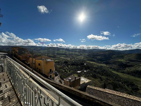 Casa Indipendente Vizzini, CT Vendita