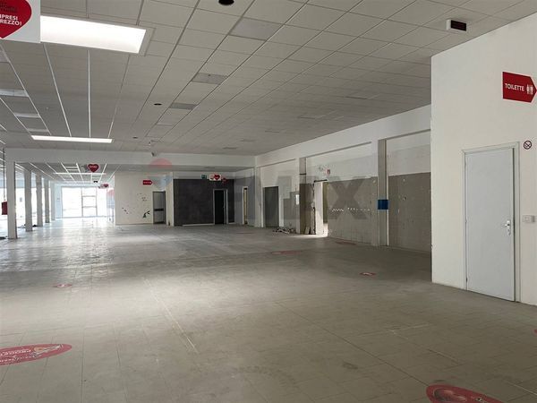 Locale Commerciale Nuovo insediamento fiera, Rimini, RN Affitto - Foto 4