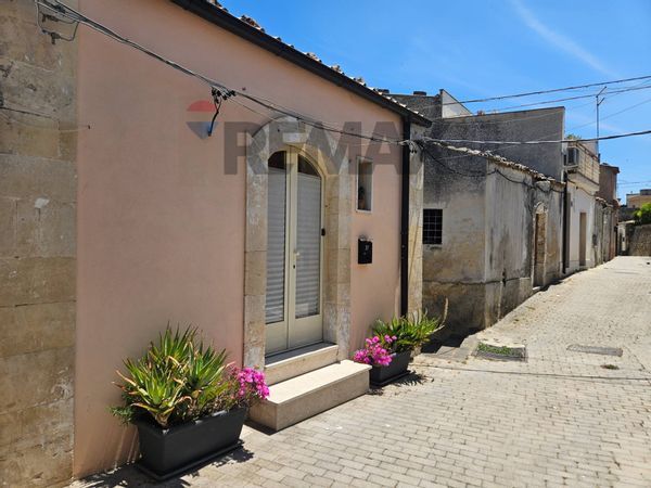 Casa Indipendente Palazzolo Acreide, SR Vendita
