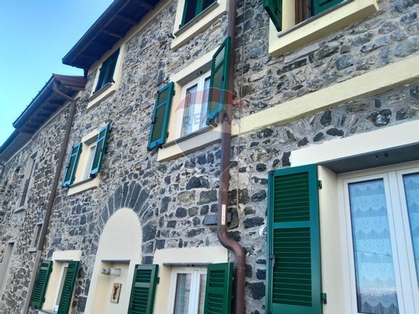 Porzione di casa Mattarana, Carrodano, SP Vendita