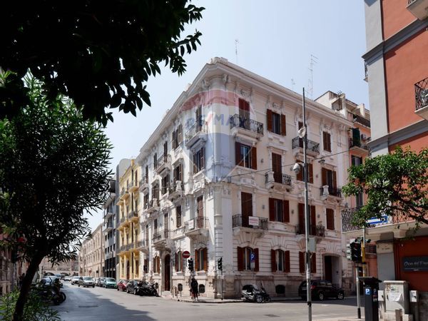 Appartamento Murat, Bari, BA Vendita