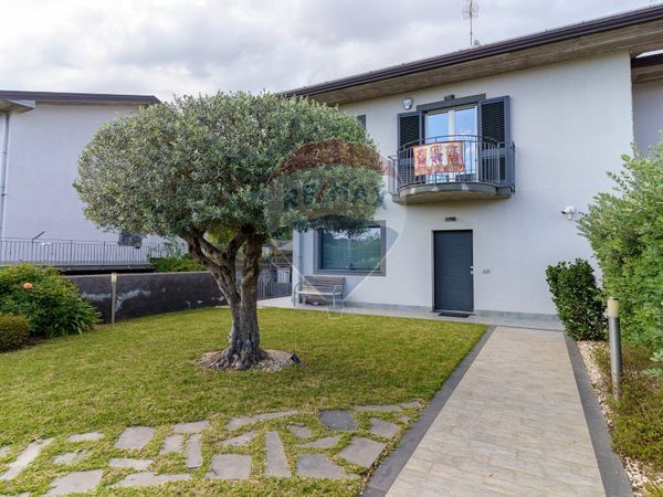Villa a schiera Trecastagni, CT Vendita