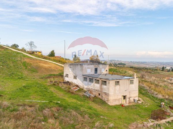 Casa Indipendente Montenero di Bisaccia, CB Vendita