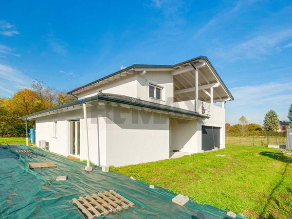 Villa singola Zona Madonna Regina, Busto Arsizio, VA Vendita