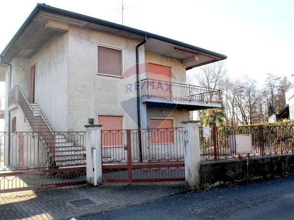 Villetta bifamiliare Biandronno, VA Vendita