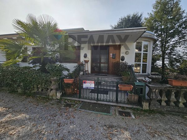 Villetta bifamiliare Somma Lombardo, VA Vendita