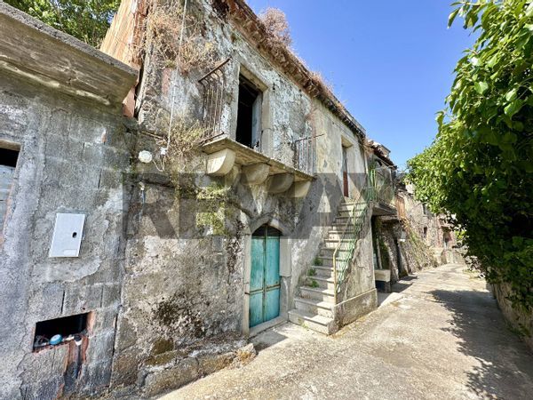 Casa Indipendente Francavilla di Sicilia, ME Vendita