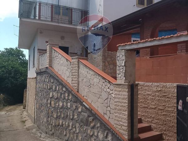 Casa Indipendente Tuoro, Teano, CE Vendita