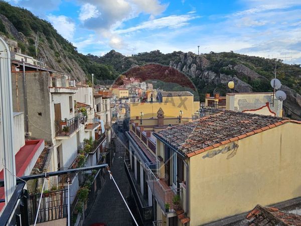 Casa Semindipendente Motta Camastra, ME Vendita