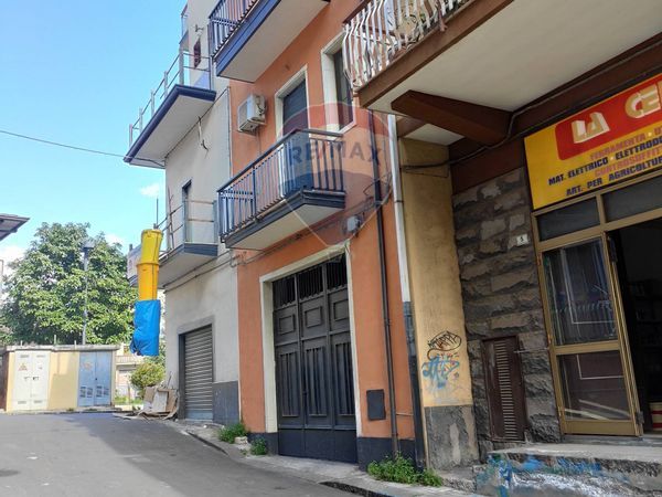 Locale Commerciale Paternò, CT Affitto