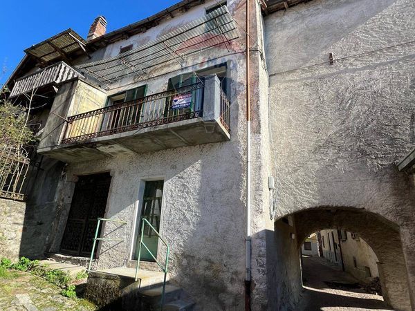 Casa Semindipendente Agra, VA Vendita