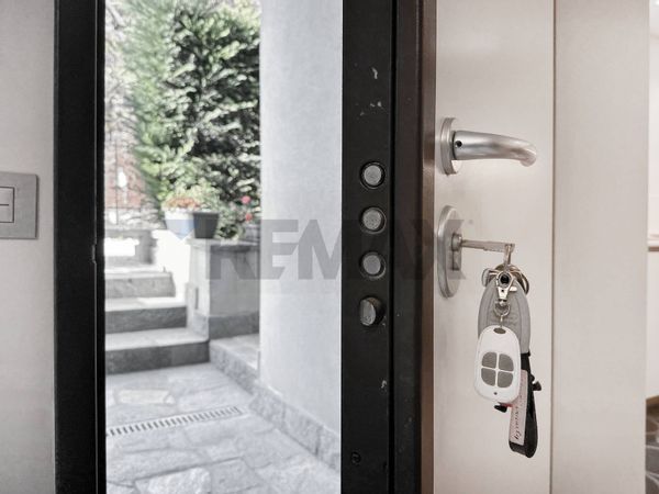 Porzione di villa Pezzolo, Tavazzano con Villavesco, LO Vendita
