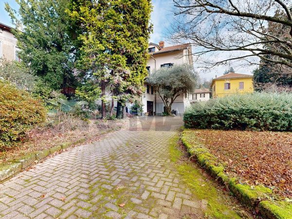 Villa singola Venegono Superiore, VA Vendita