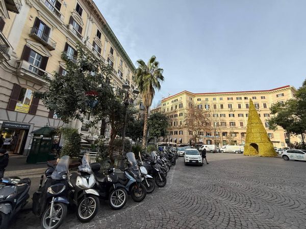 Locale Commerciale Vomero, Napoli, NA Affitto