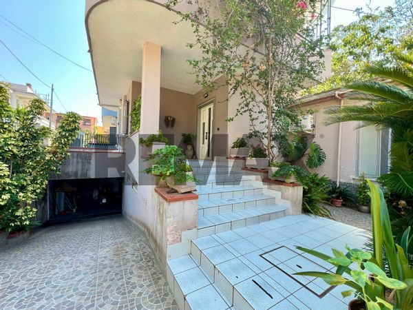 Villa a schiera Puccianiello, Caserta, CE Vendita
