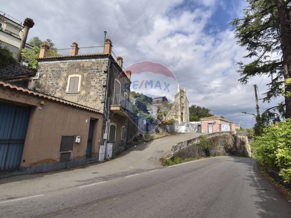 Rustico Santa Tecla Di Acireale, Acireale, CT Vendita